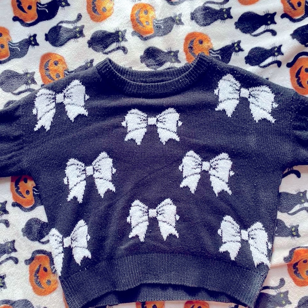 Adorable Bow sweater!